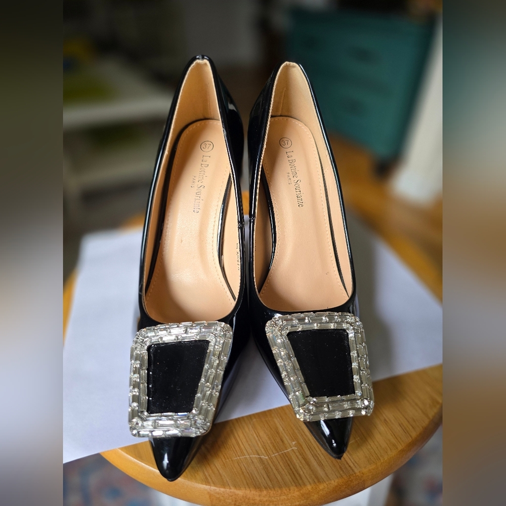 Elegant Black Heels with Silver Accents